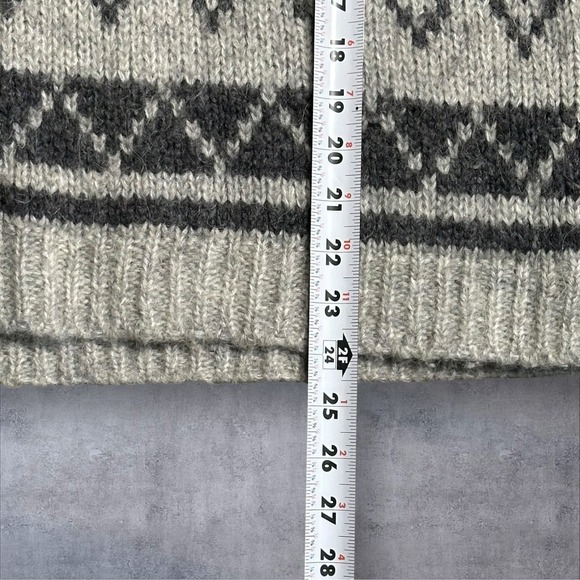 dELiA*s Fair Isle Sweater Womens L Gray White Wool Blend Nordic Knit Pullover - Picture 3 of 13